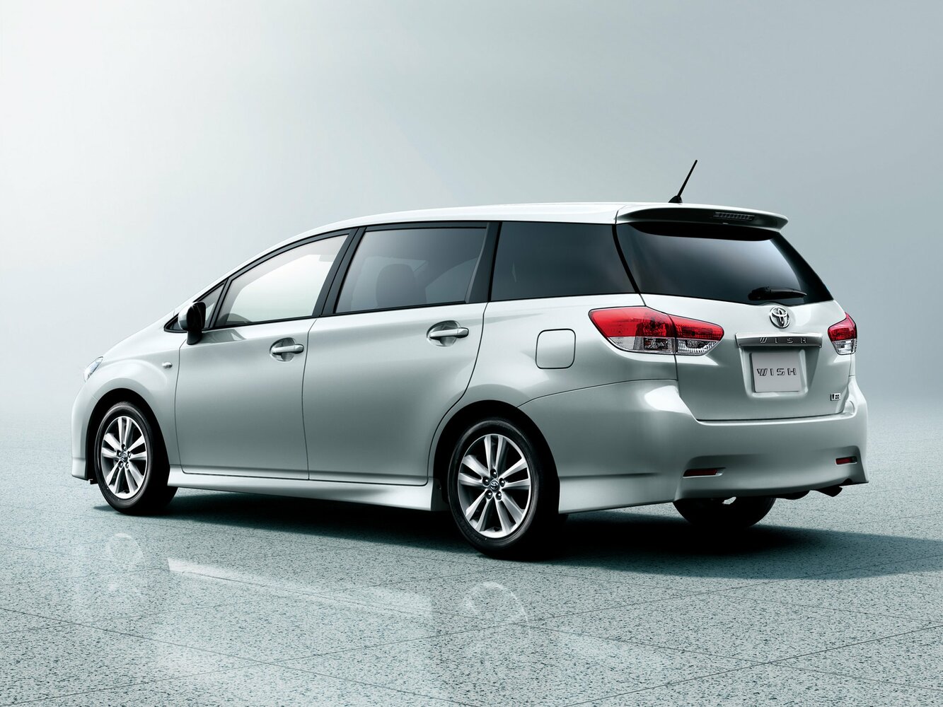 Toyota Wish 1.8S