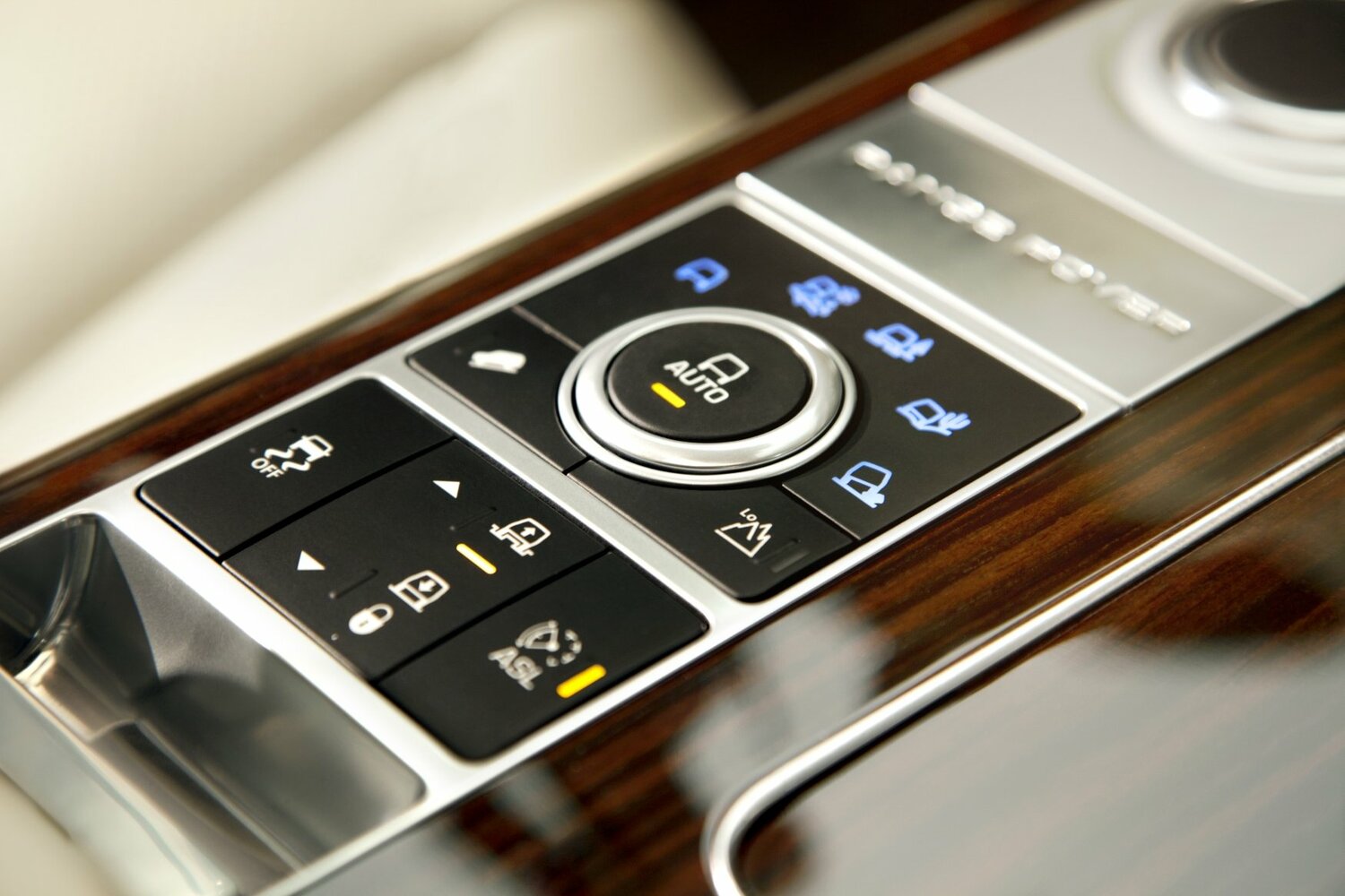 Land Rover Range Rover — справочные фотографии комплектации, Интерьер 1