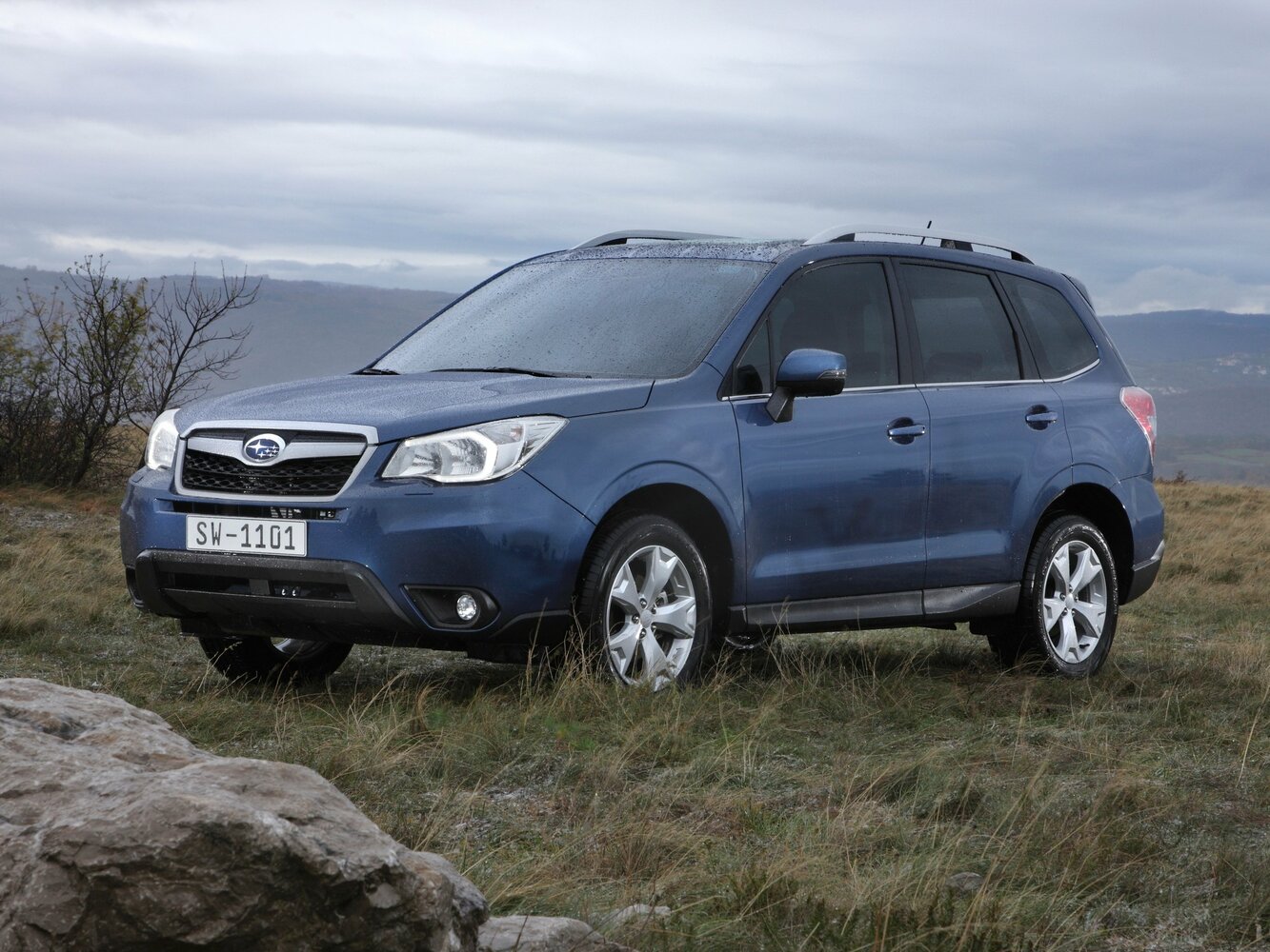 Subaru Forester 2.0i−L