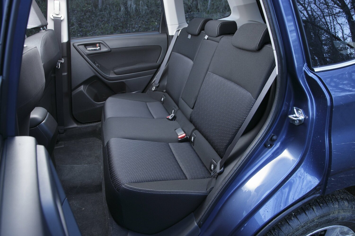 Subaru Forester 2.0i−L