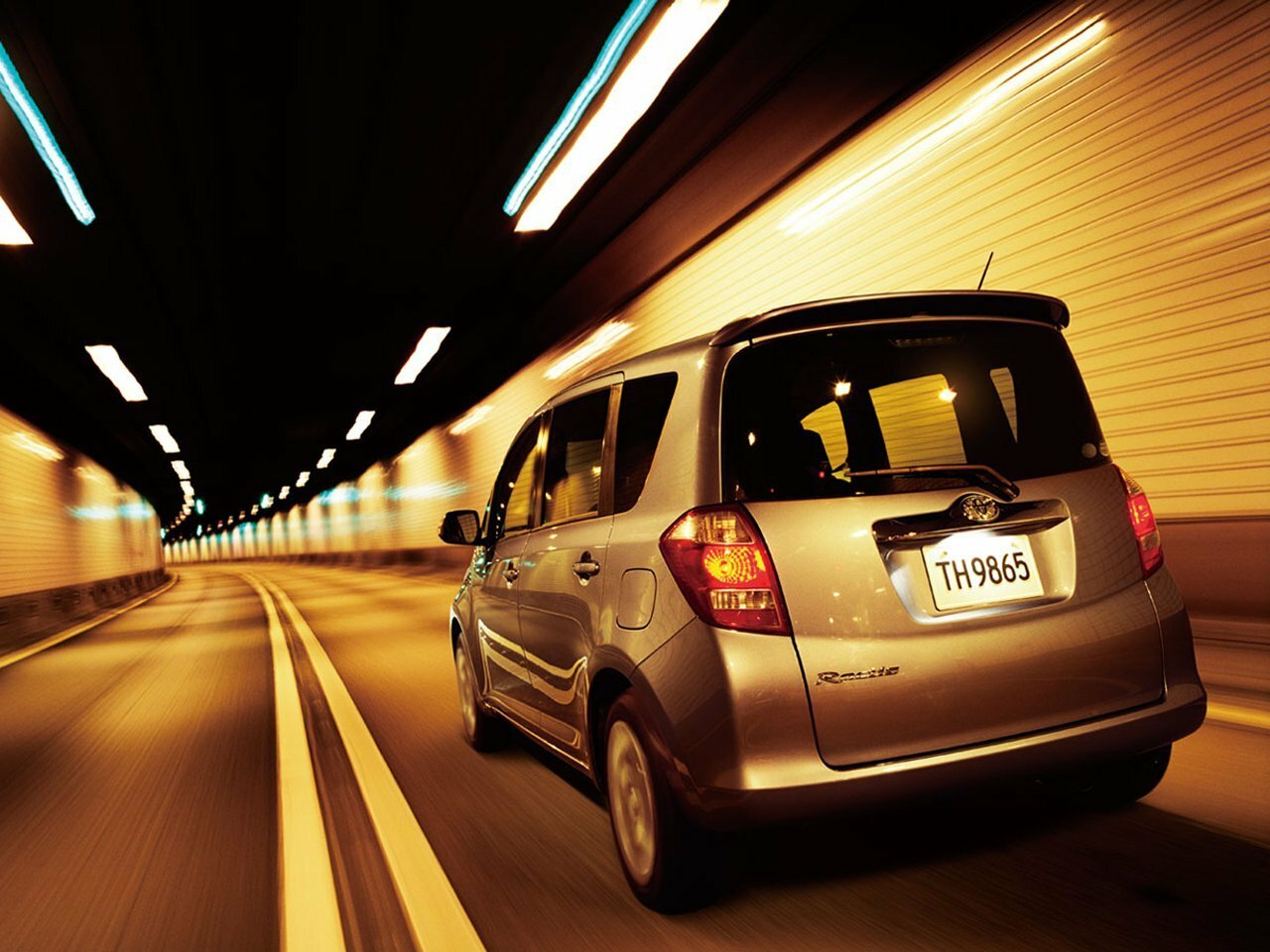 Toyota Ractis G L Package