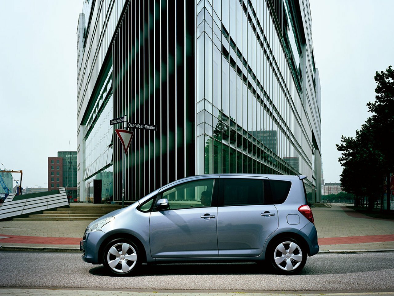 Toyota Ractis G L Package