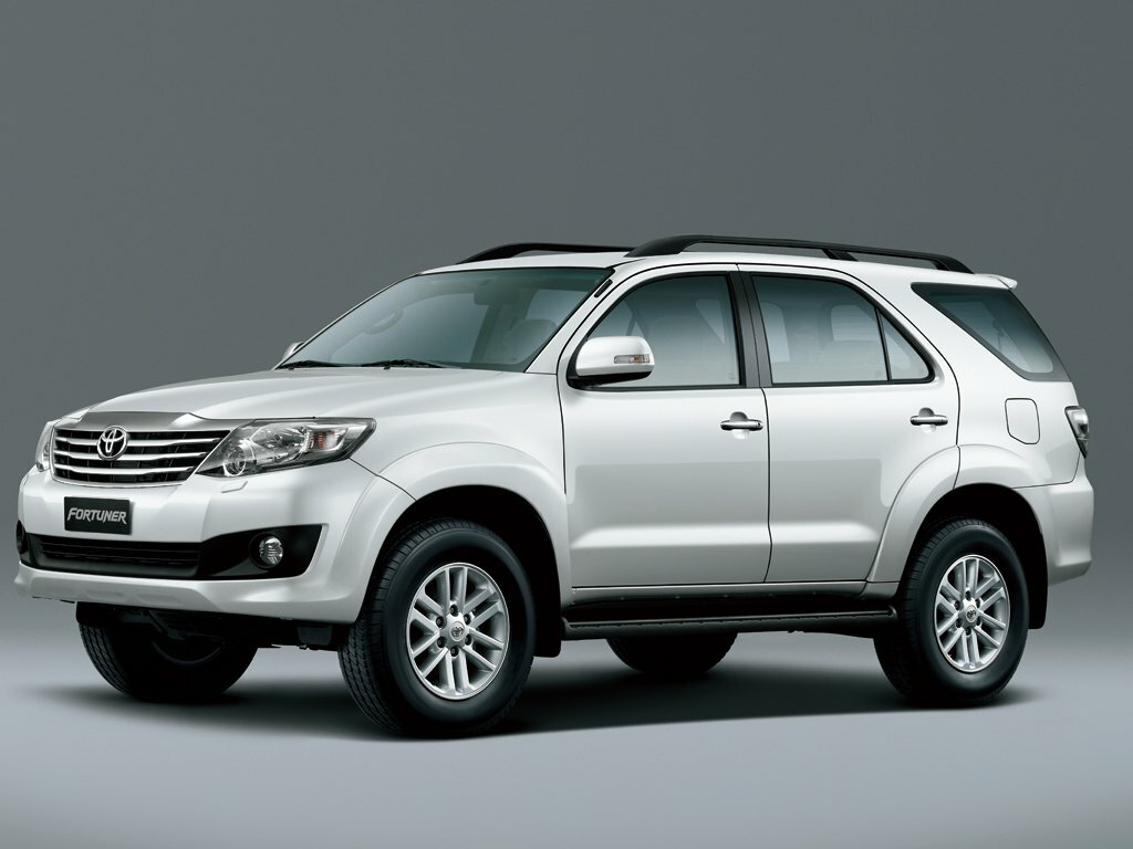 Toyota Fortuner — I поколение (2005–2007)