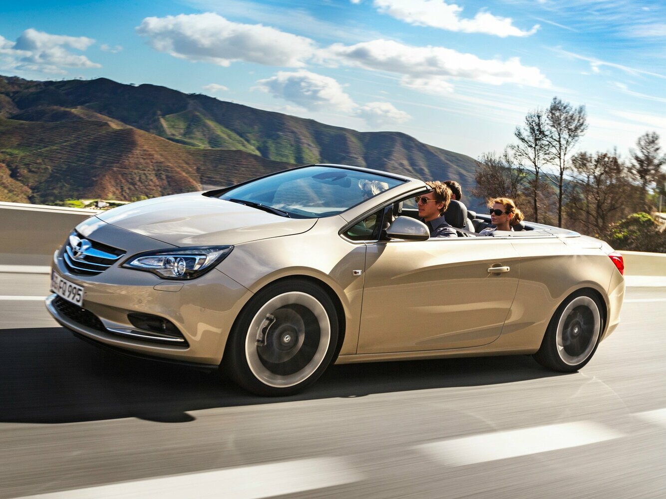 Opel Cascada (2013–2019) · 1.6 MT (200 л.с.)