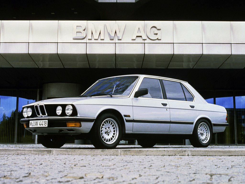 BMW 5 серии II (E28) (1981–1988) · 520i 2.0 AT (129 л.с.)