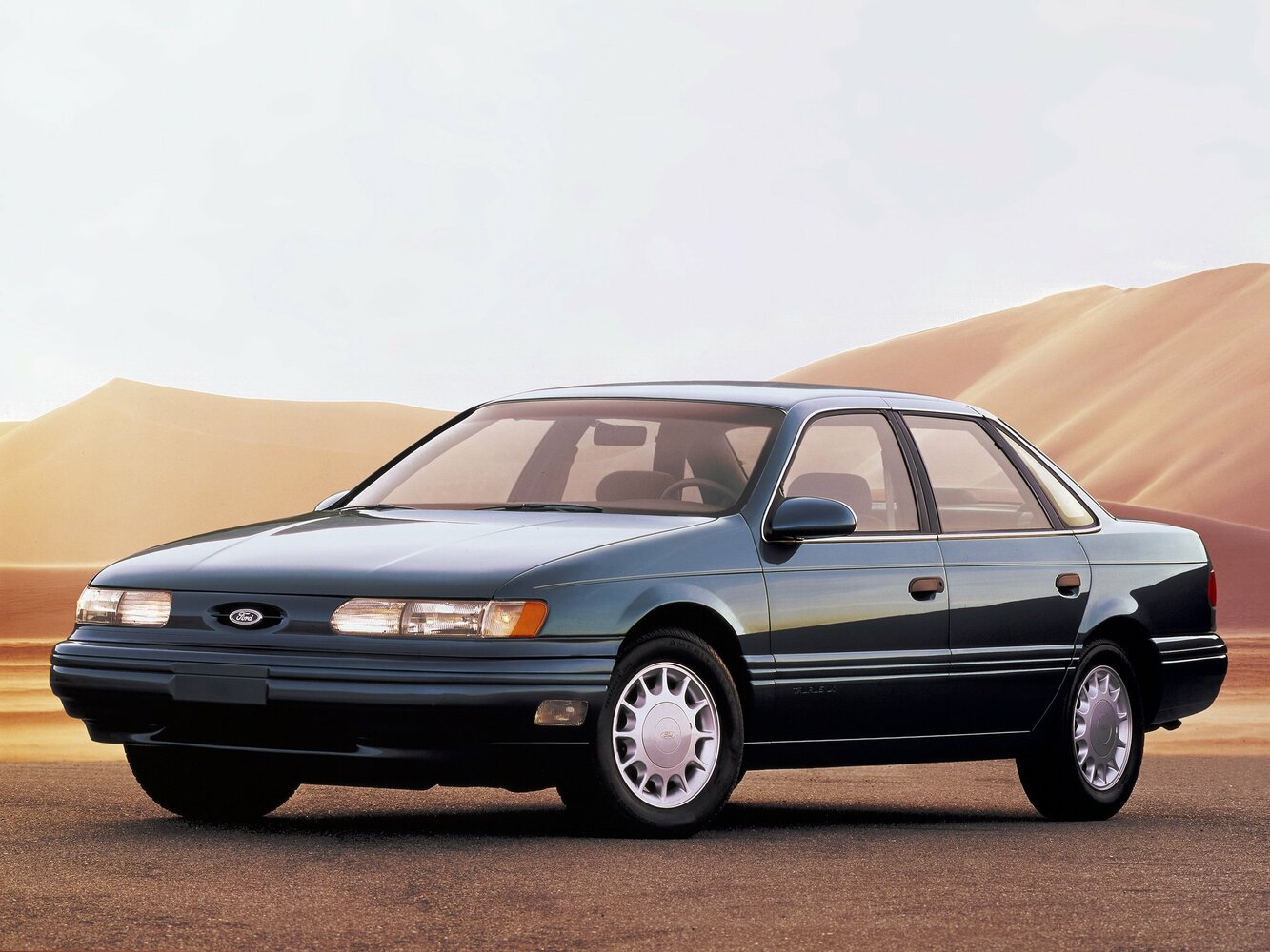 Ford Taurus II (1991–1995) · 3.0 AT (140 л.с.)