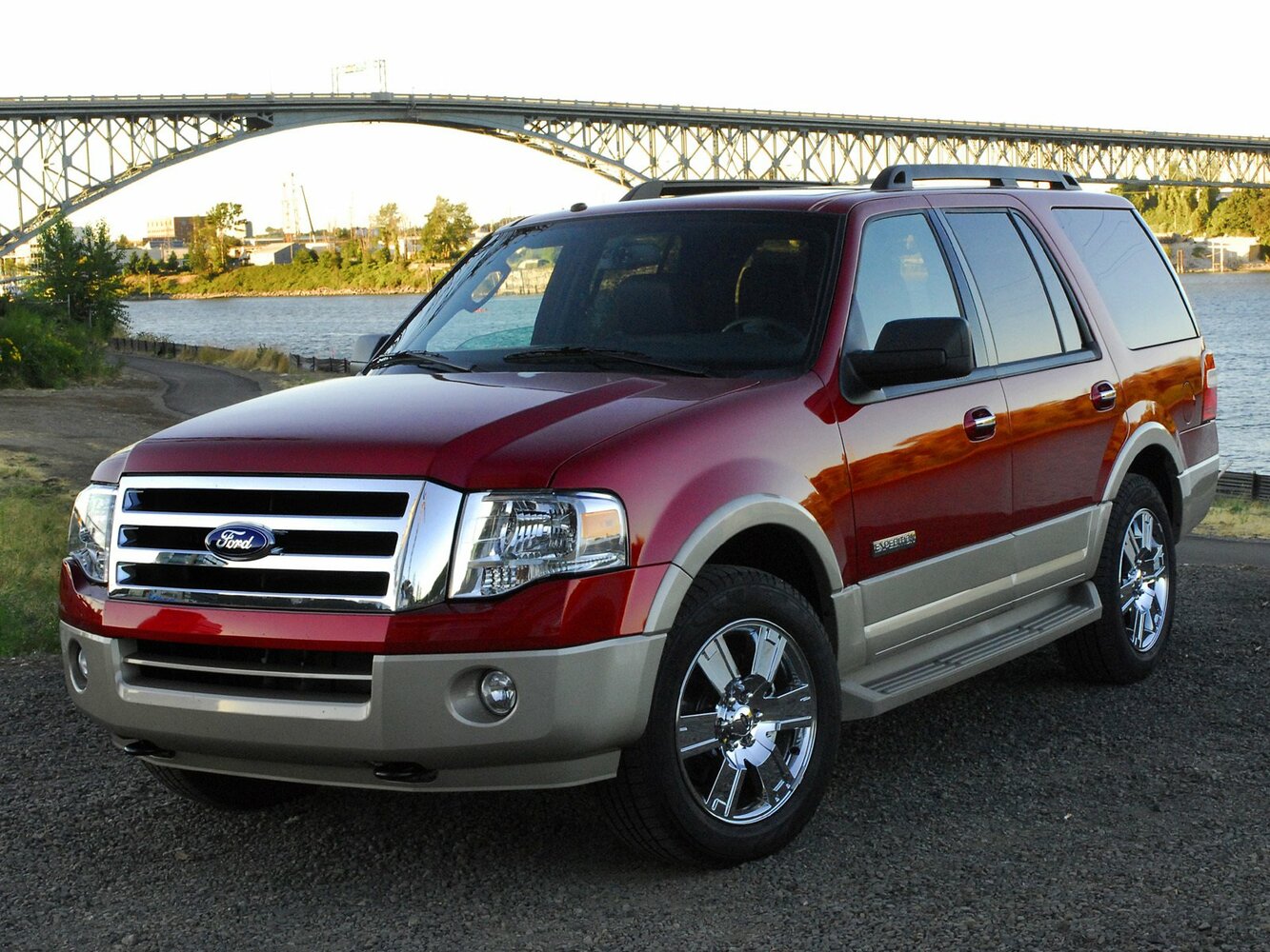 Ford Expedition III (2006–2014) · 5.4 AT (310 л.с.)