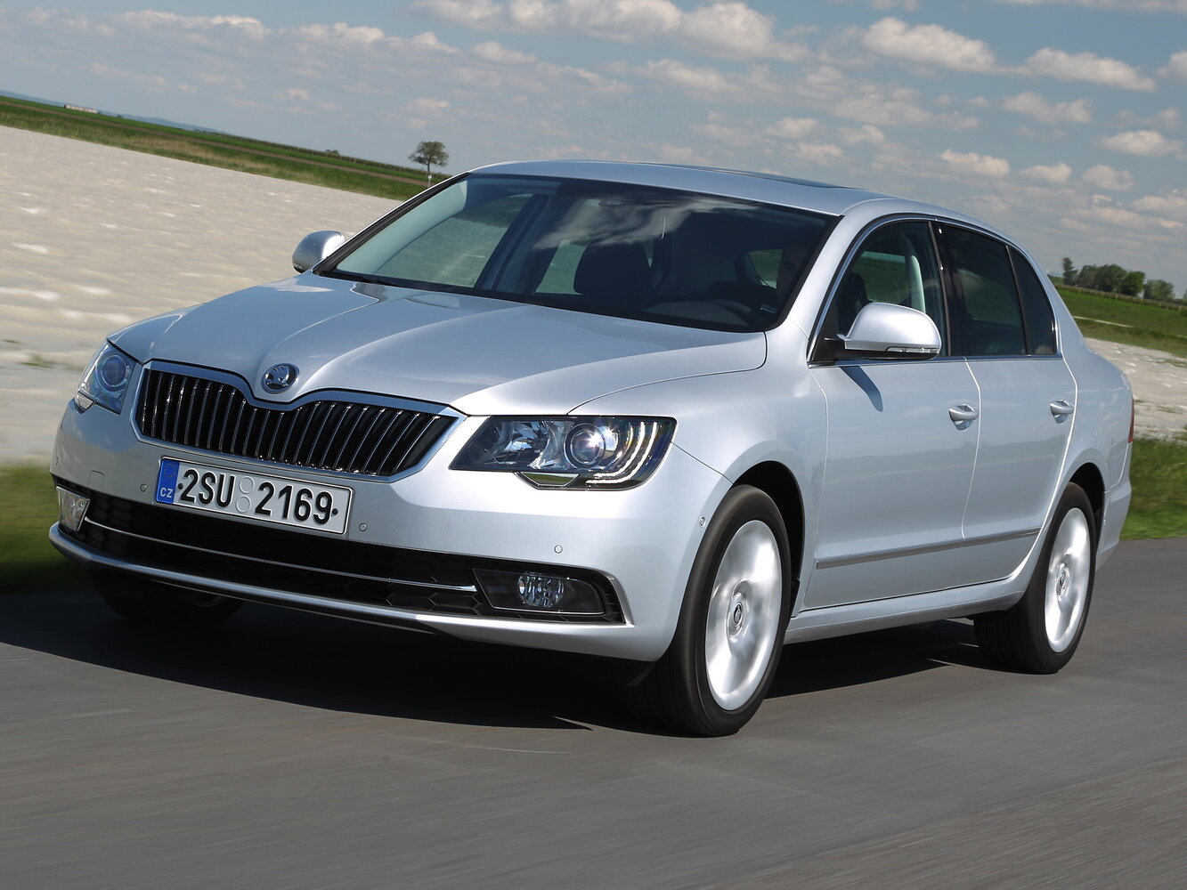 Skoda Superb II Рестайлинг (2013–2015) · 1.8 MT (160 л.с.)