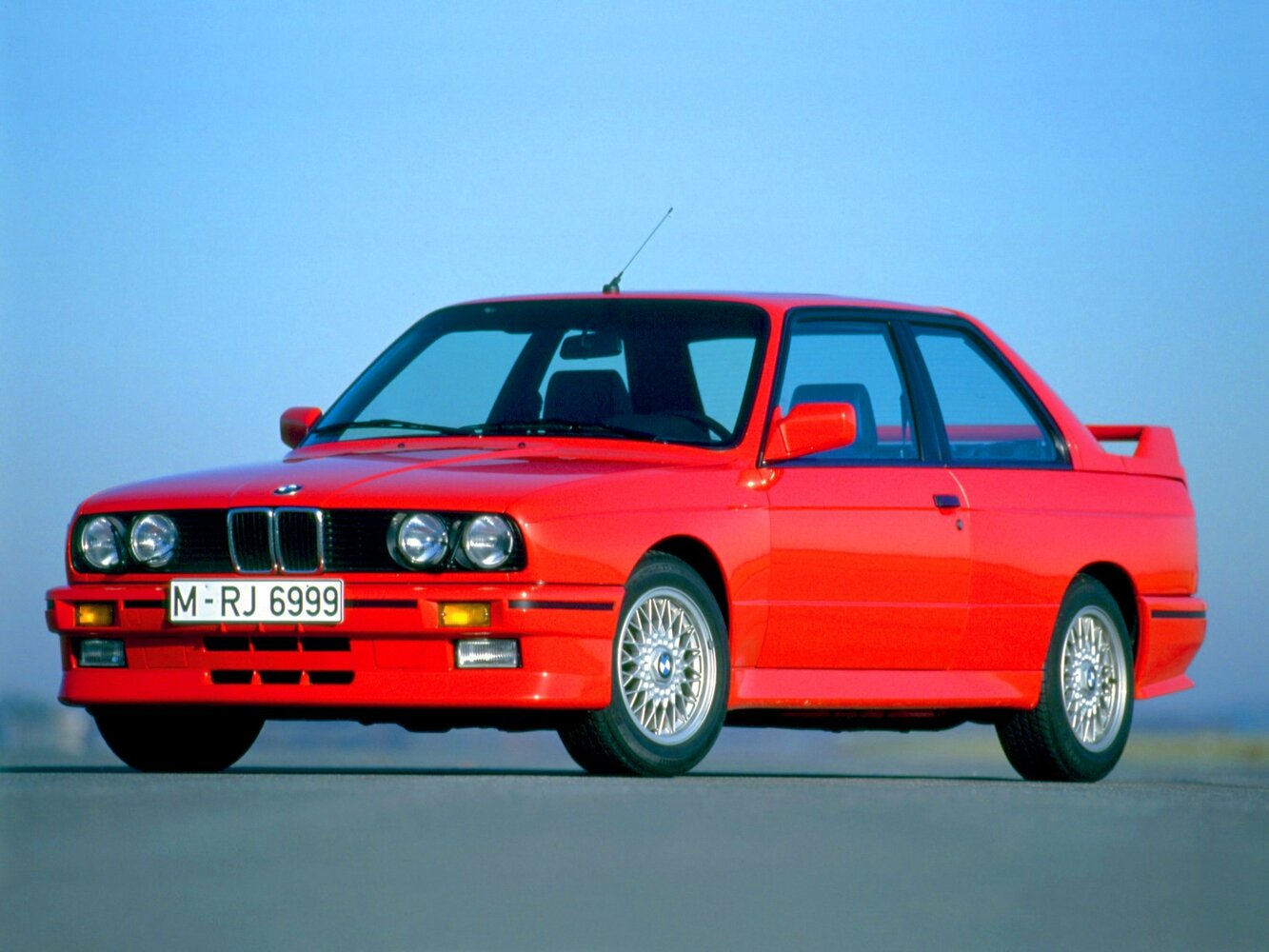 BMW M3 I (E30) (1986–1991) · 2.0 MT (192 л.с.)