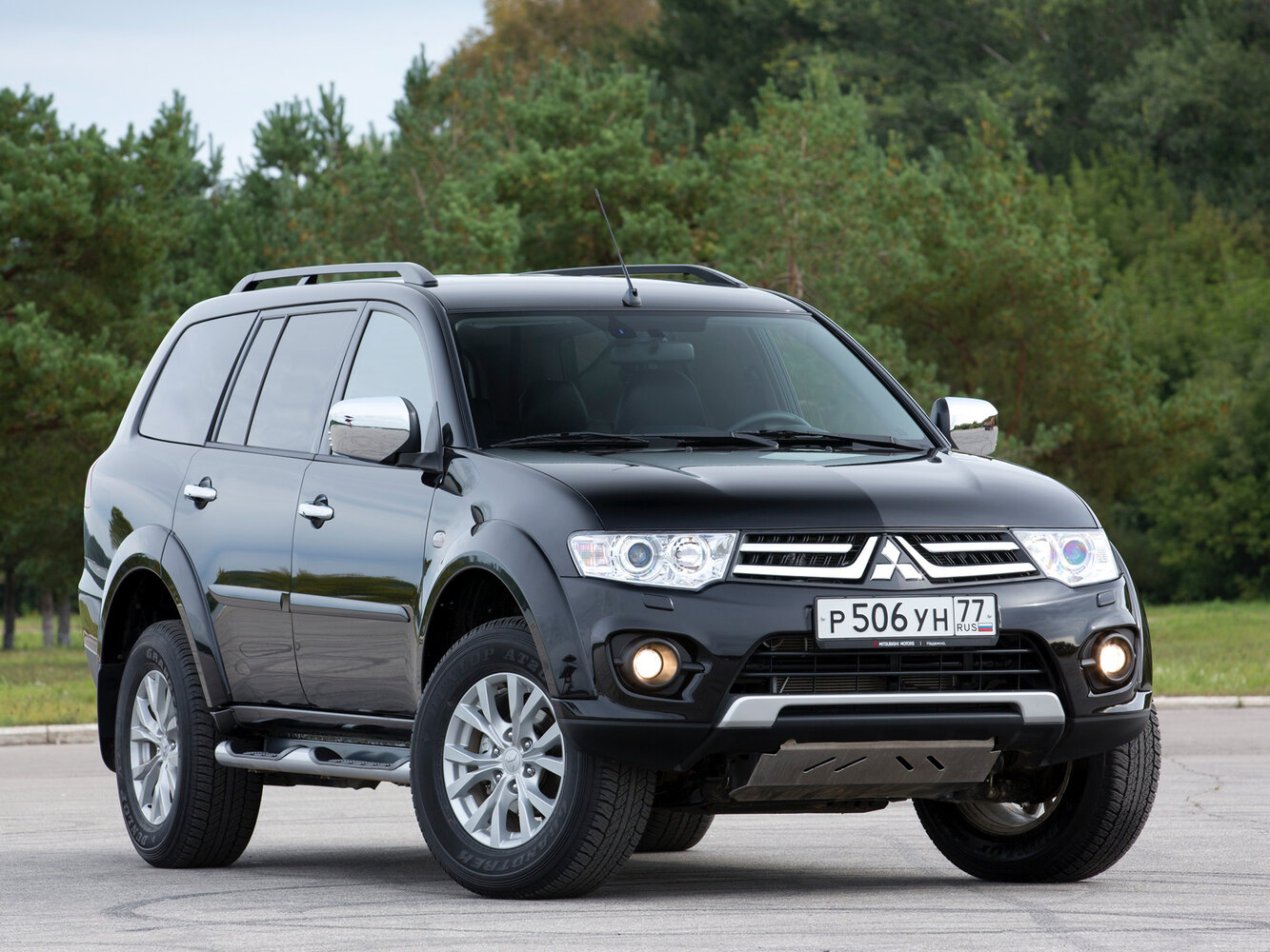Mitsubishi Pajero Sport II Рестайлинг (2013–2016) · 2.5d MT (178 л.с.) 4WD