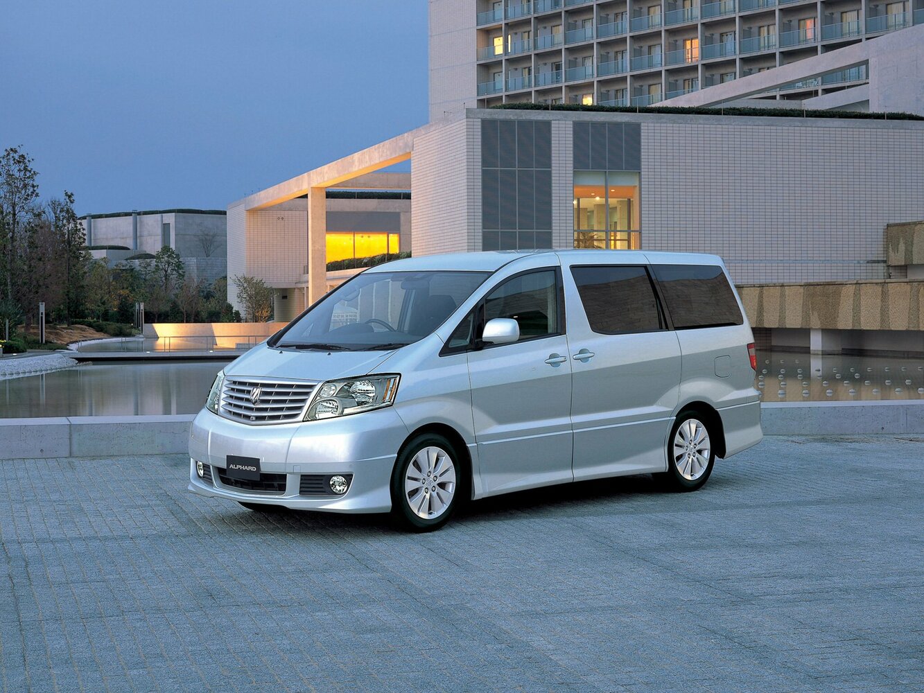 Toyota Alphard I (2002–2005) · 3.0 AT (220 л.с.)
