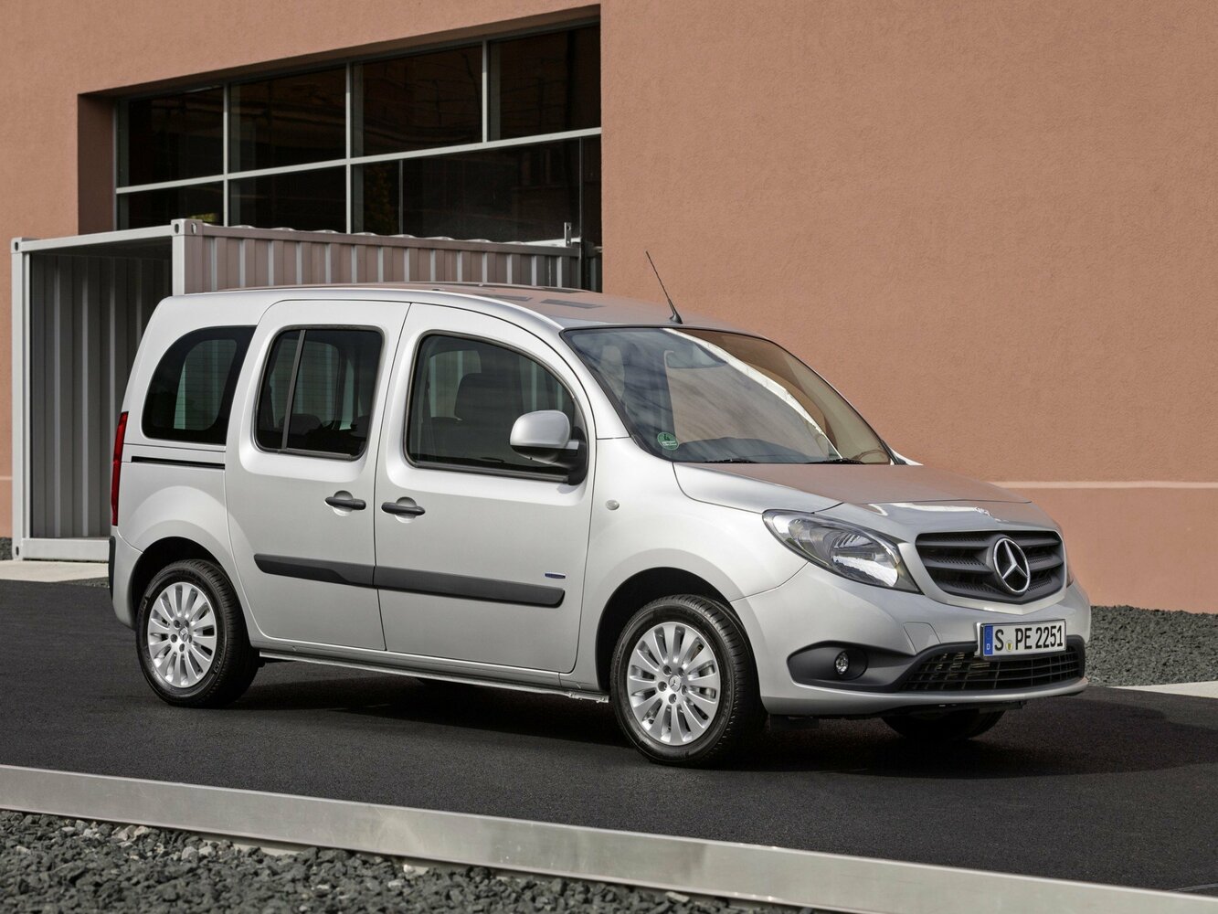 Mercedes-Benz Citan I (W415) (2012–2021) · 111 CDI 1.5d MT (110 л.с.)