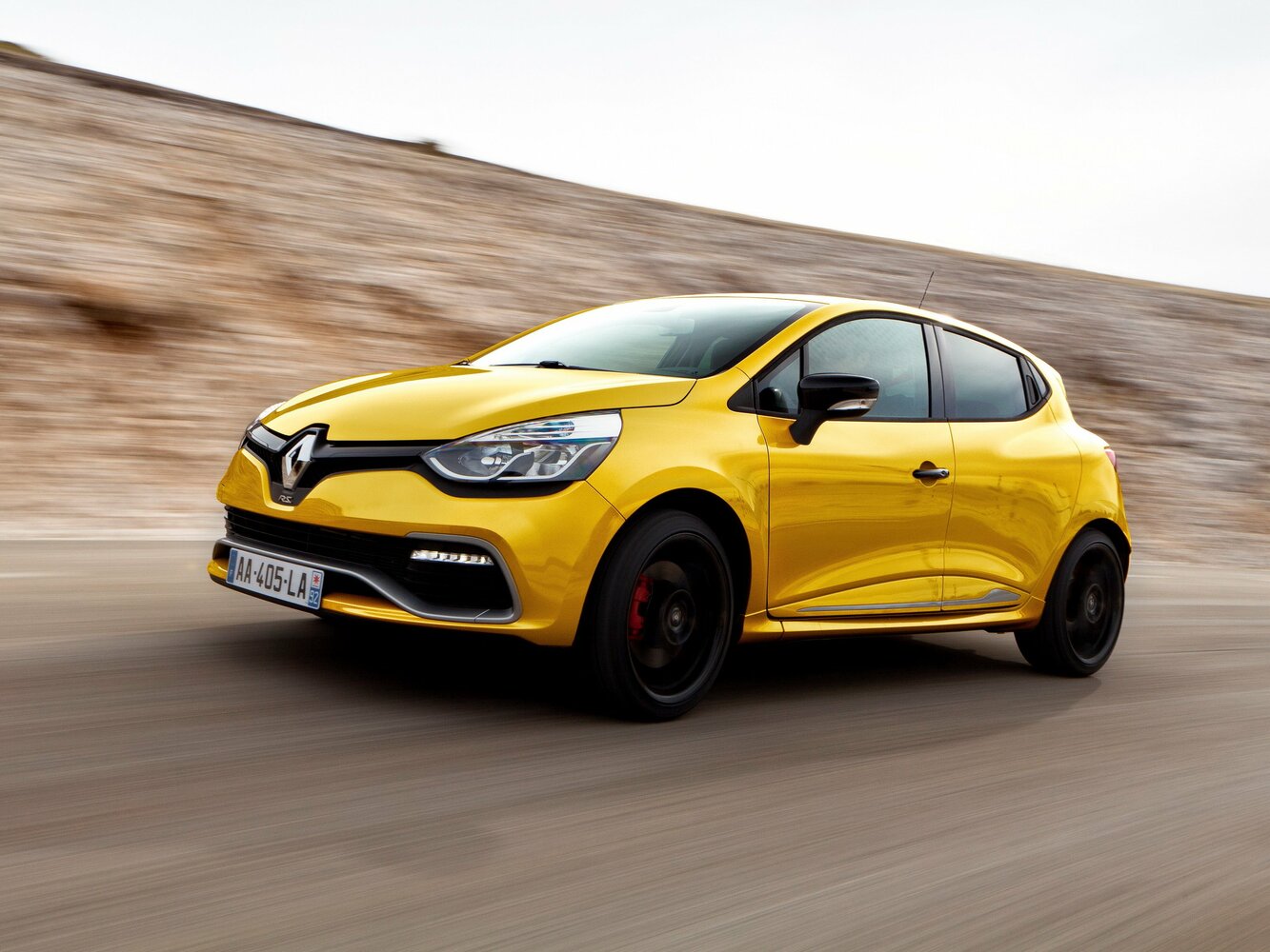 Renault Clio RS IV (2014–2016) · 1.6 AMT (200 л.с.)