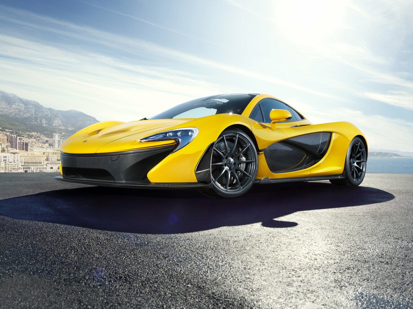 McLaren P1 (2013–2015) · 3.8hyb AMT (737 л.с.)