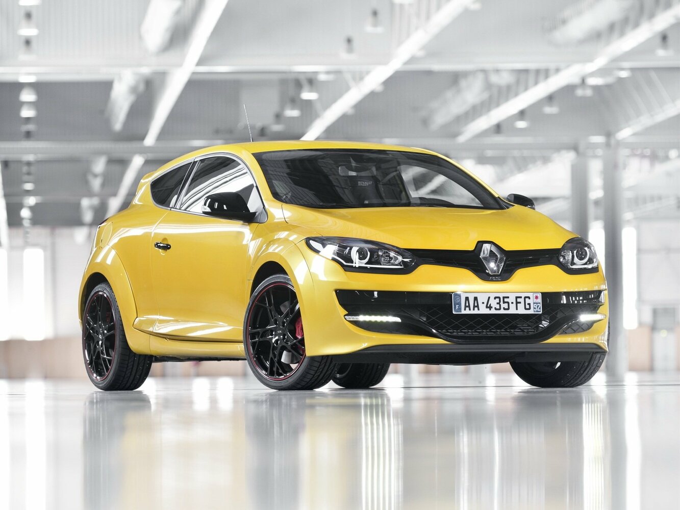 Renault Megane RS III Рестайлинг (2013–2016) · 2.0 MT (265 л.с.)