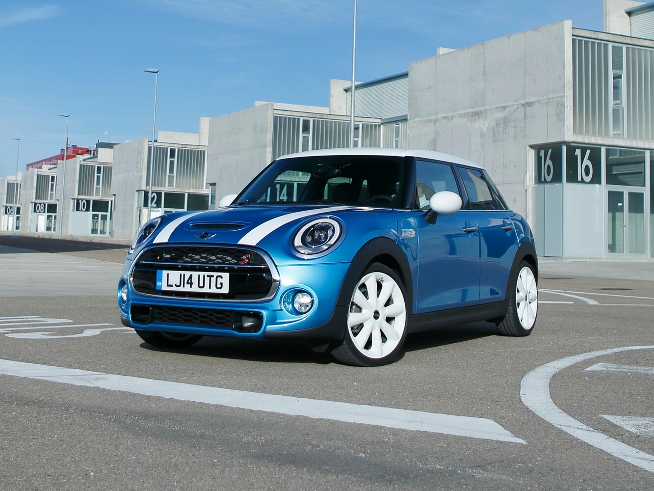 Mini Hatch III (F55/F56) (2013–2018) · Cooper S 2.0 MT (192 л.с.)