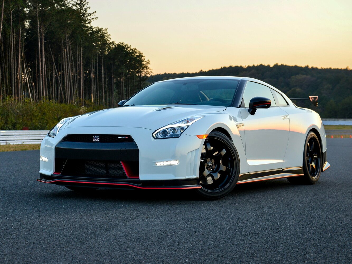 Nismo 3.8 AMT (599 л.с.) 4WD