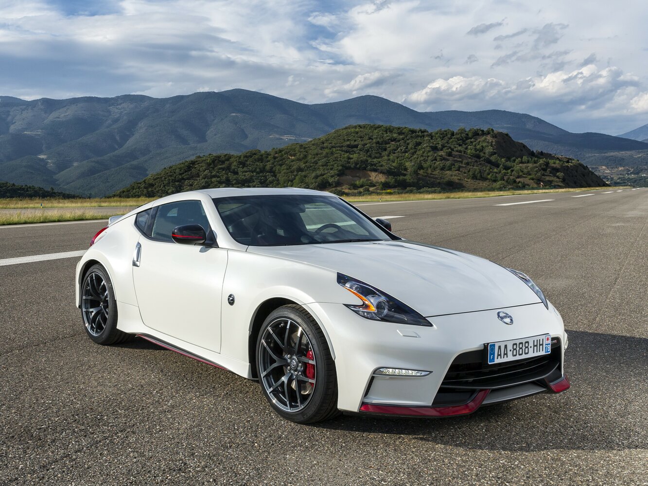 Nismo 3.7 MT (350 л.с.)
