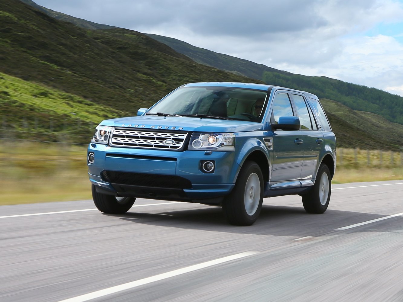 Land Rover Freelander II Рестайлинг 2 (2012–2014) · 2.0 AT (240 л.с.) 4WD