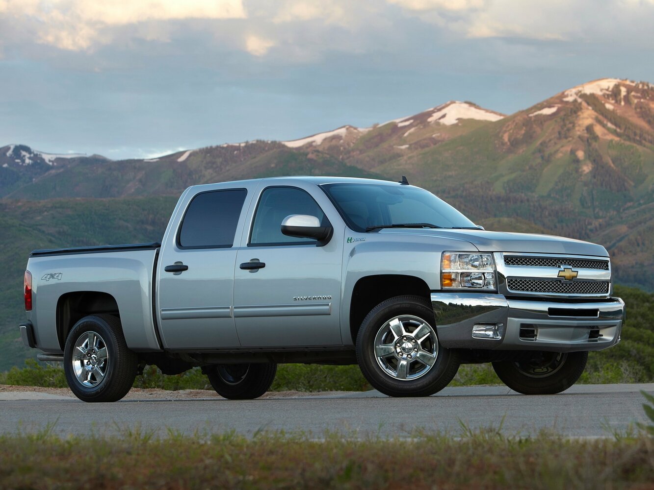4.8 AT (295 л.с.) 4WD