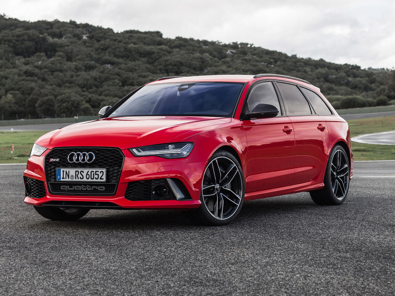 Audi RS 6 III (C7) Рестайлинг (2014–2018) · 4.0 AT (560 л.с.) 4WD