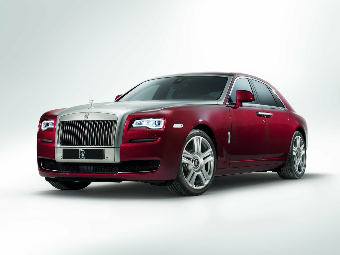 Rolls-Royce Ghost I Рестайлинг (Series II) (2014–2020) · Black Badge 6.6 AT (612 л.с.)