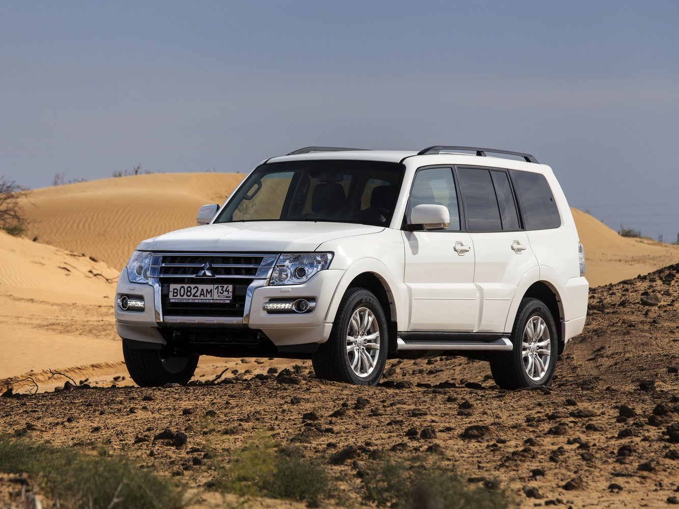 Mitsubishi Pajero IV Рестайлинг 2 (2014–2022) · 3.2d AT (190 л.с.) 4WD