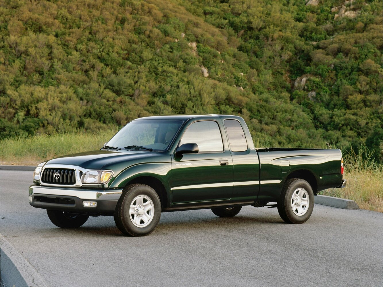 Toyota Tacoma I Рестайлинг (2000–2004) · 2.4 MT (142 л.с.)
