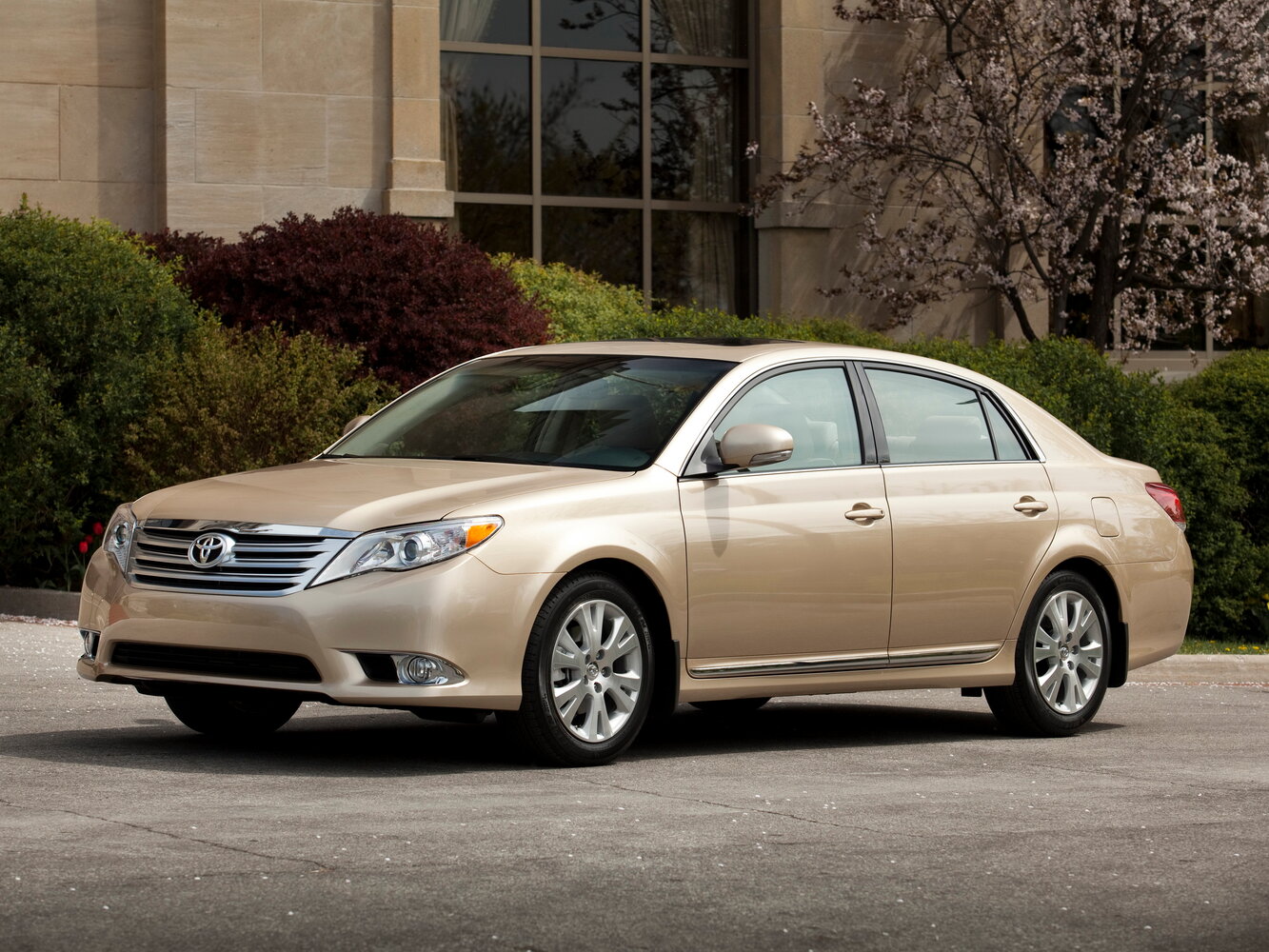 Toyota Avalon III Рестайлинг 2 (2010–2012) · 3.5 AT (272 л.с.)