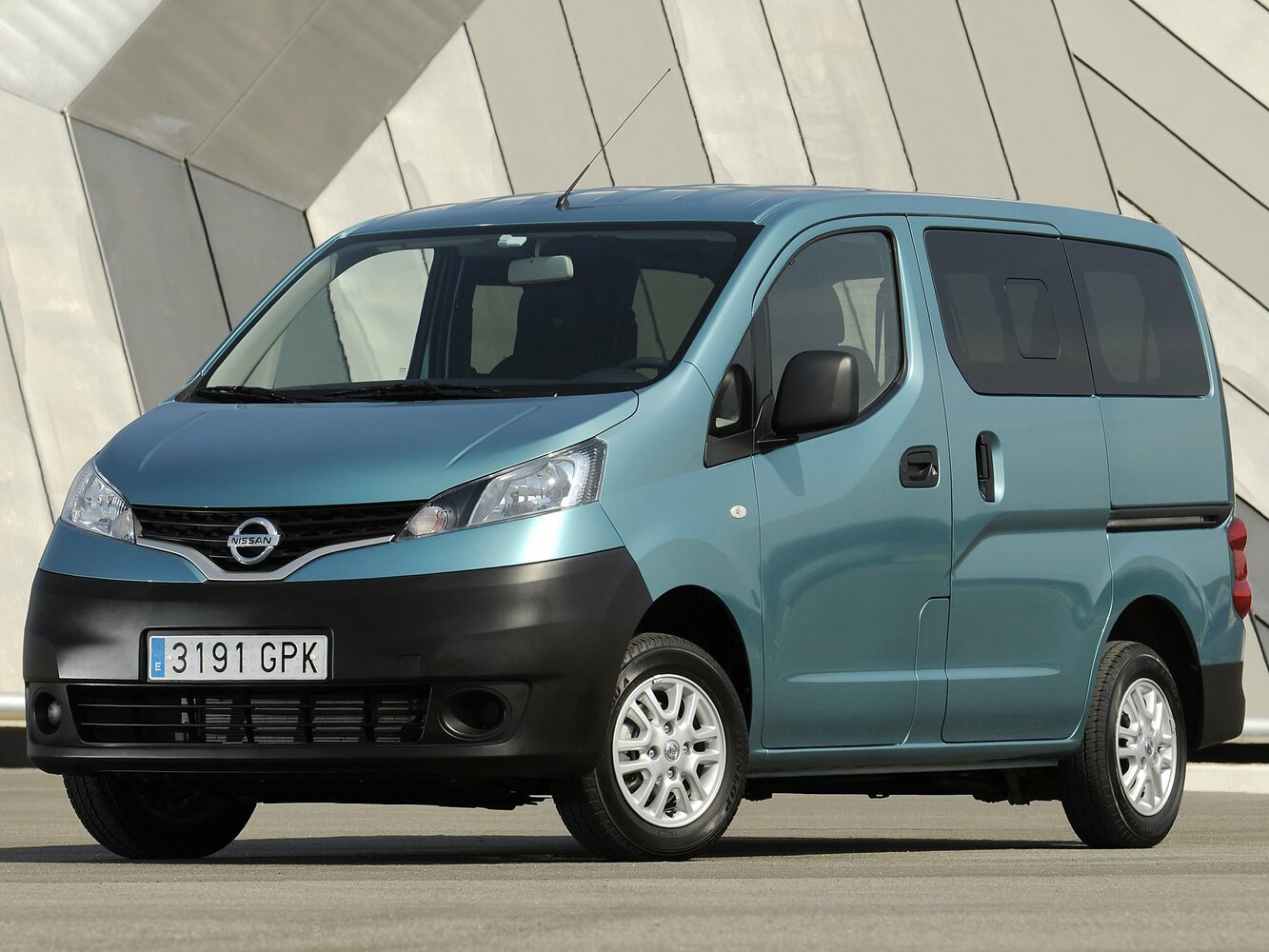 Nissan NV200 (2009–2026) · 1.6 AT (113 л.с.) 4WD