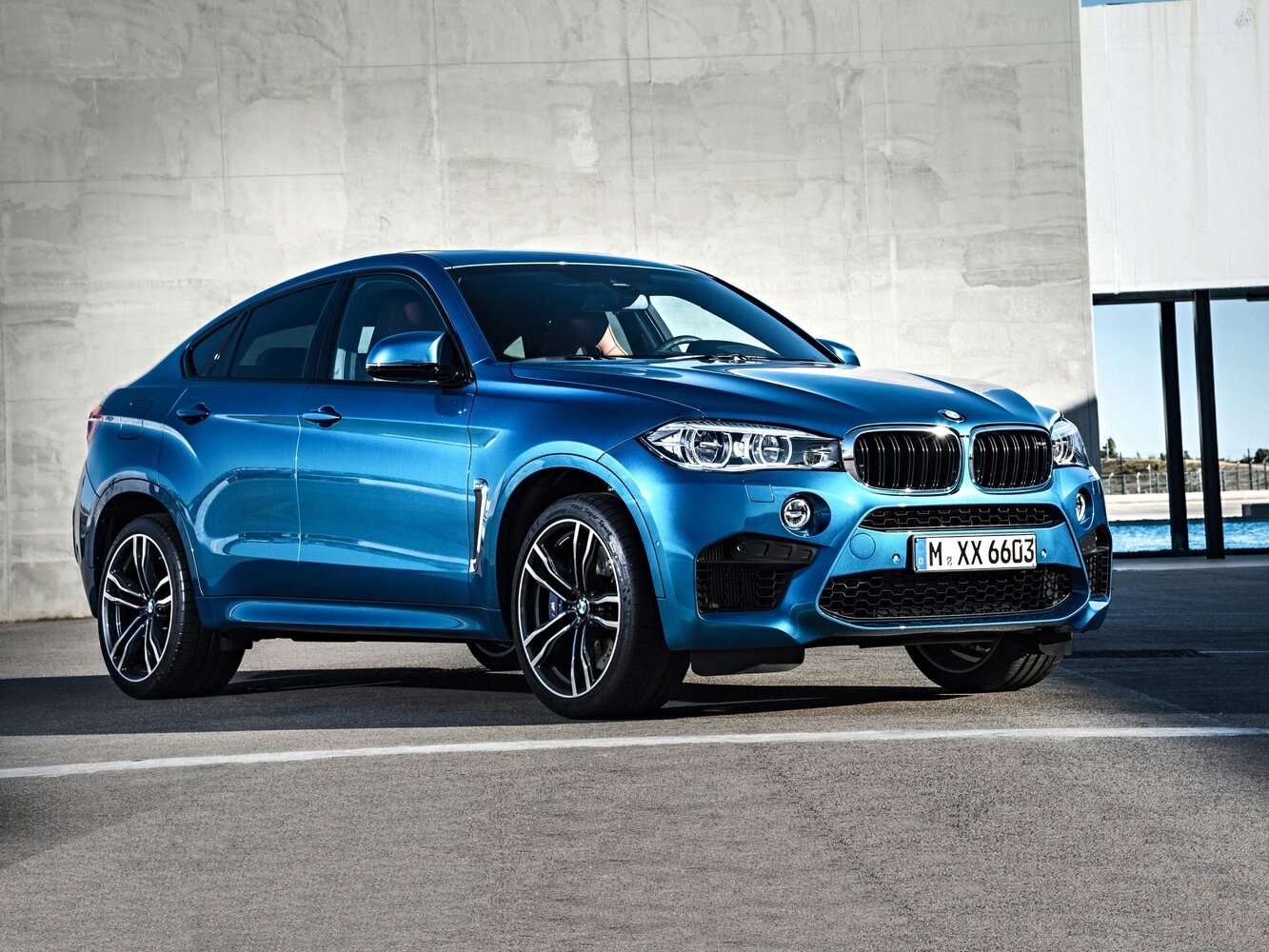 BMW X6 M II (F86) (2014–2019) · 4.4 AT (575 л.с.) 4WD