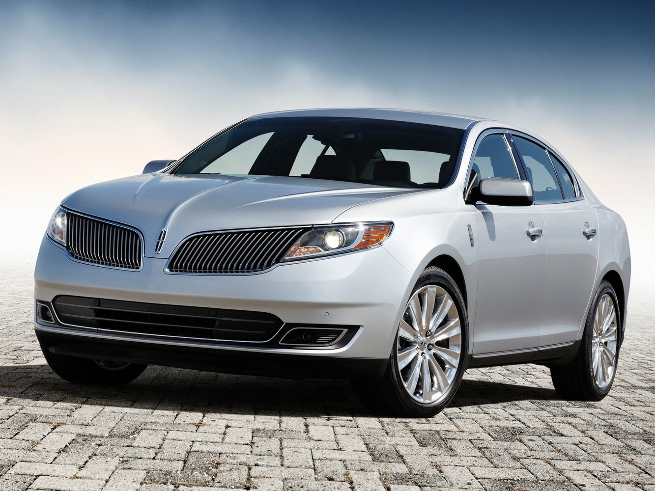 Lincoln MKS I Рестайлинг (2012–2016) · 3.5 AT (365 л.с.) 4WD