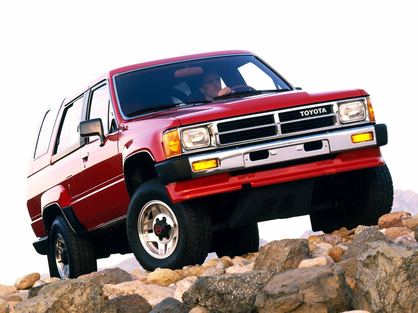 Toyota 4Runner I (1984–1989) · 2.4 MT (114 л.с.) 4WD