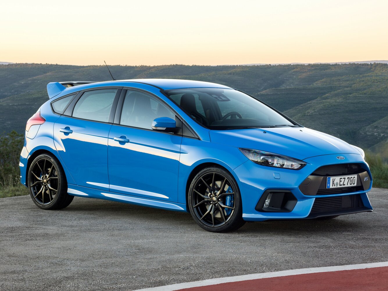 Ford Focus RS III (2016–2018) · 2.3 MT (350 л.с.) 4WD