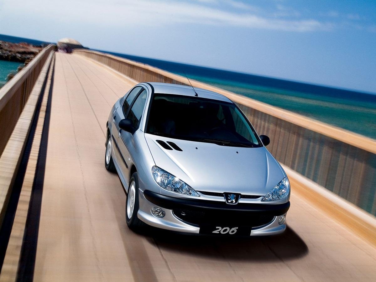 Peugeot 206 (1998–2012) · 1.6 AT (110 л.с.)