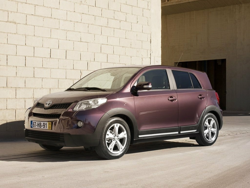 Toyota Urban Cruiser I (2009–2014) · 1.4d MT (90 л.с.) 4WD