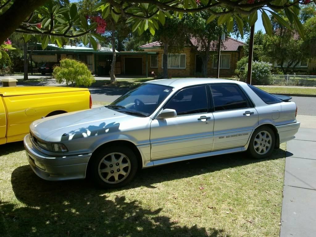 Mitsubishi Eterna VI (1988–1992) · 2.0 AT (210 л.с.) 4WD