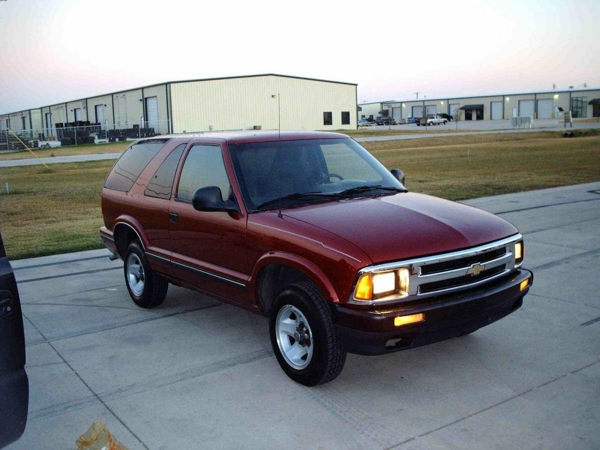 Chevrolet Blazer II (1994–1998) · 4.3 MT (193 л.с.) 4WD