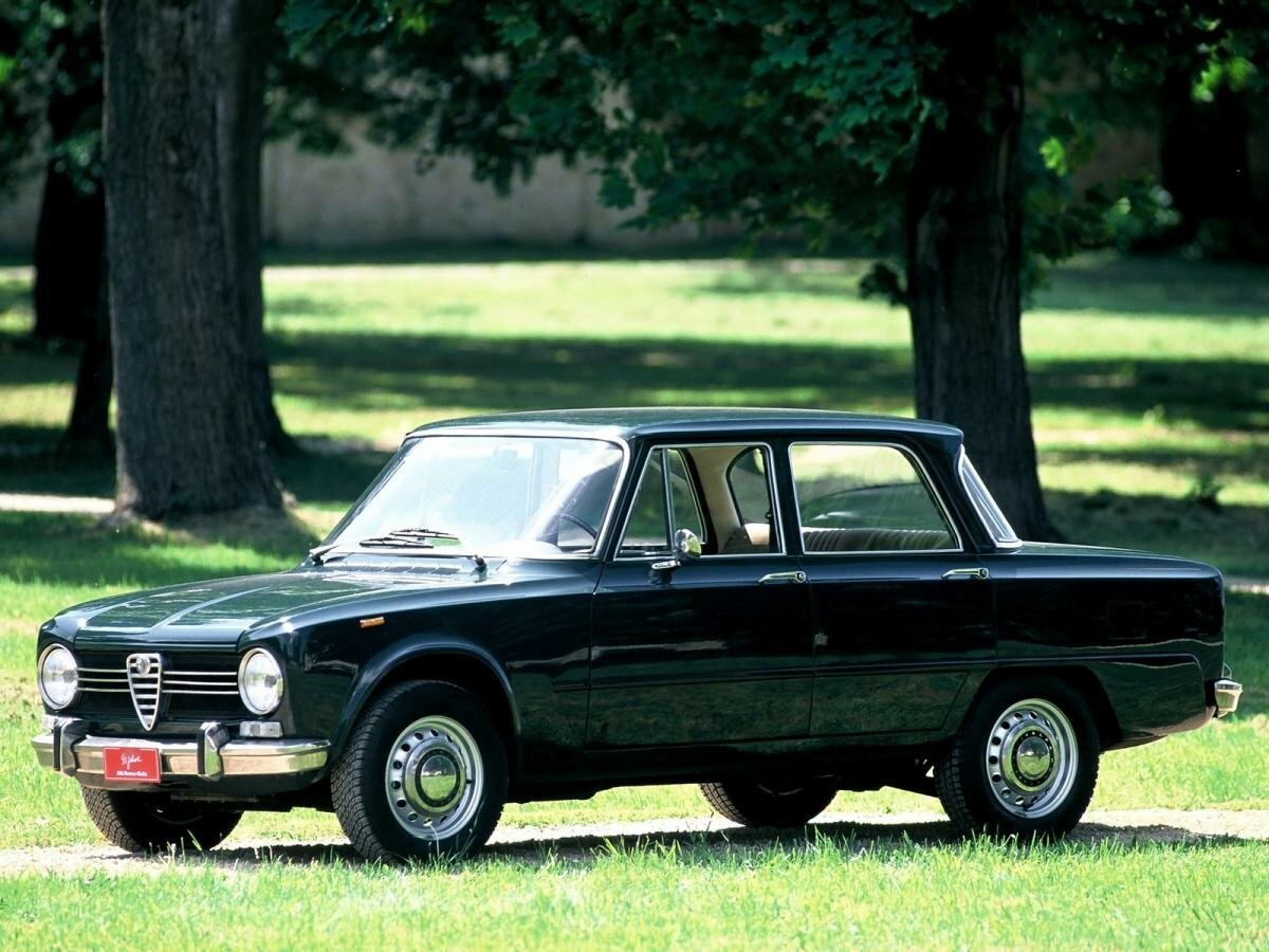 Alfa Romeo Giulia I (105) (1962–1978) · 1.6 MT (103 л.с.)