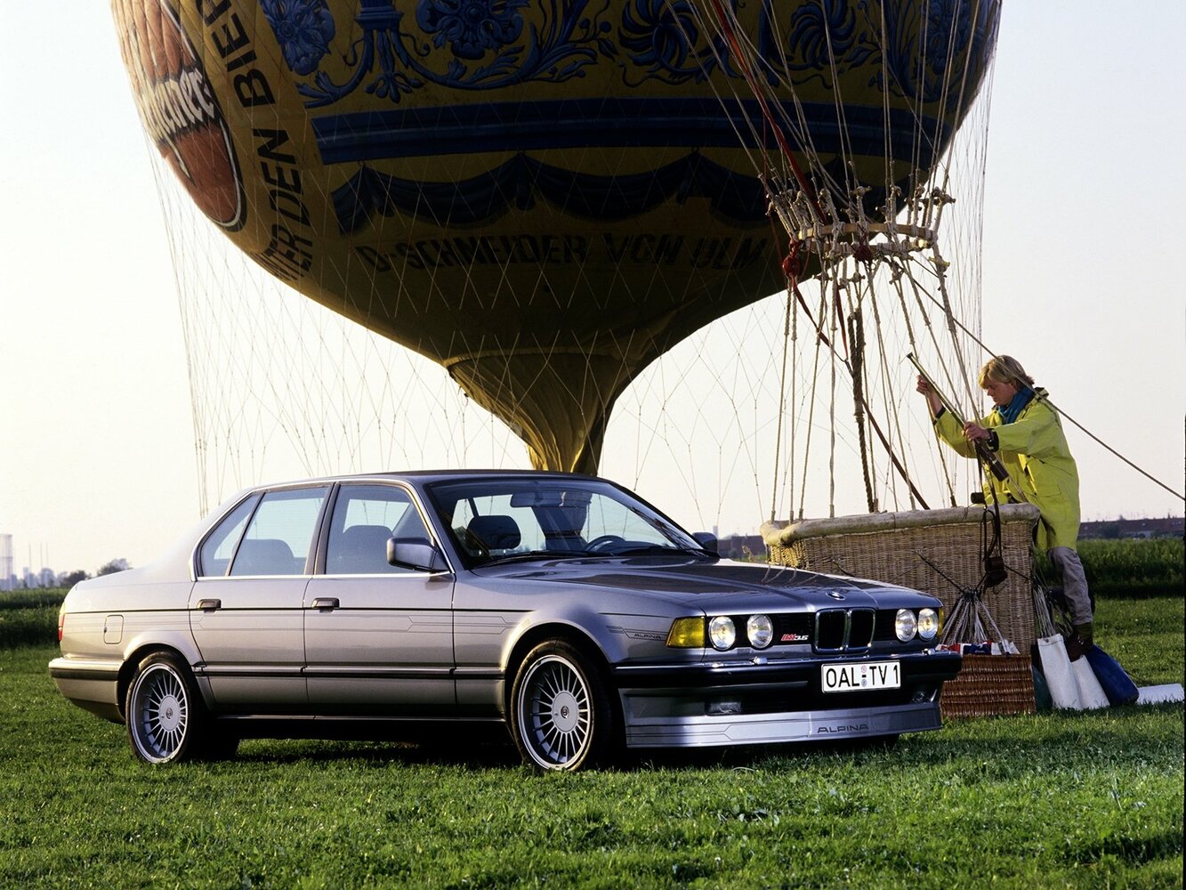 Alpina B11 E32 (1987–1994) · 4.0 AT (315 л.с.)