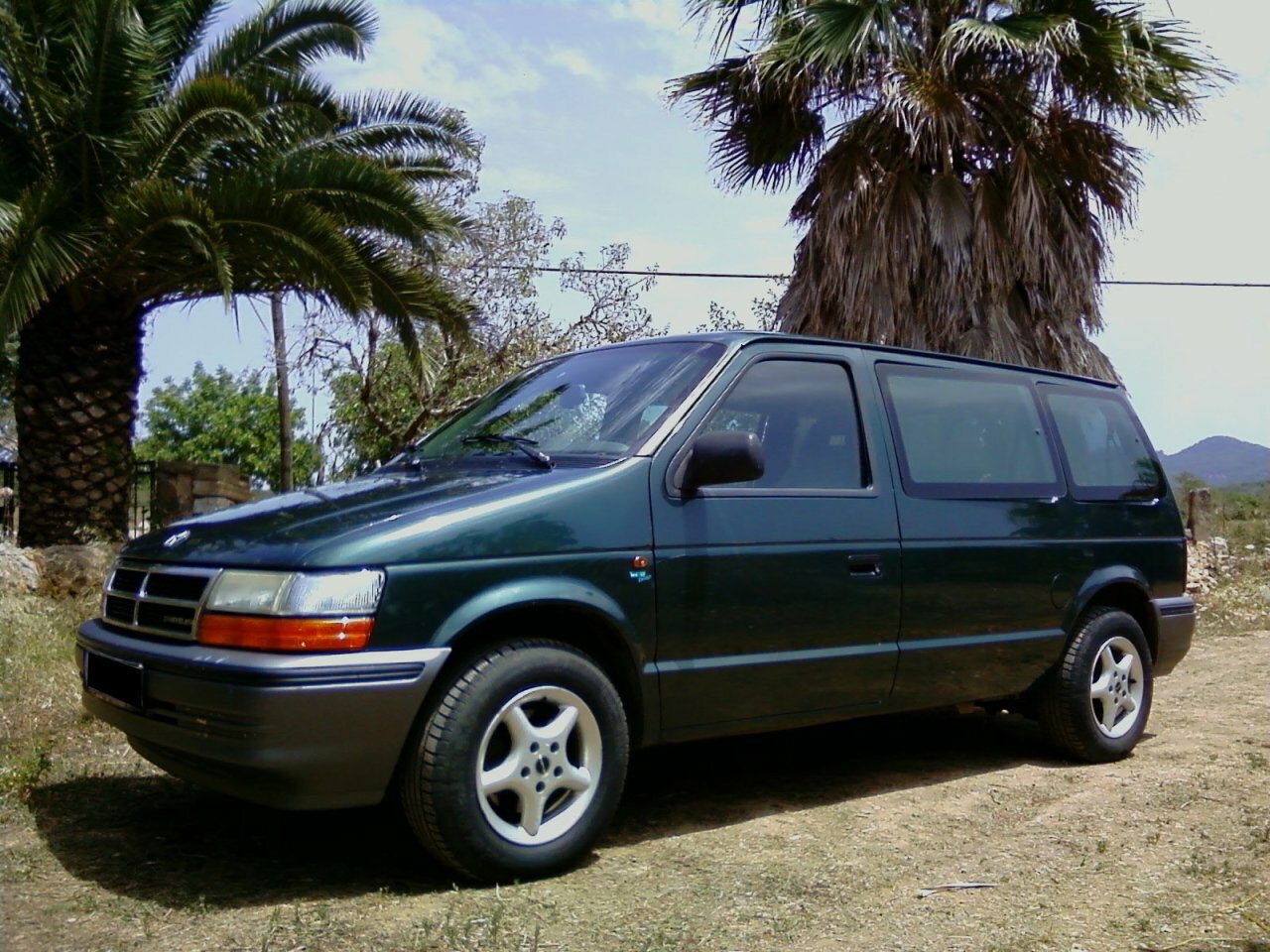 Chrysler Voyager II (1991–1995) · 3.3 AT (163 л.с.) 4WD