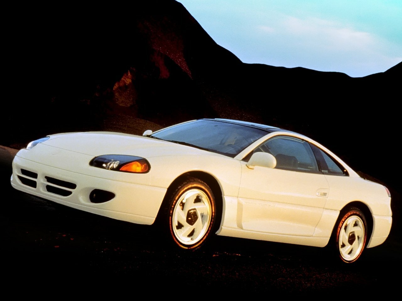 Dodge Stealth (1990–1996) · 3.0 MT (320 л.с.) 4WD