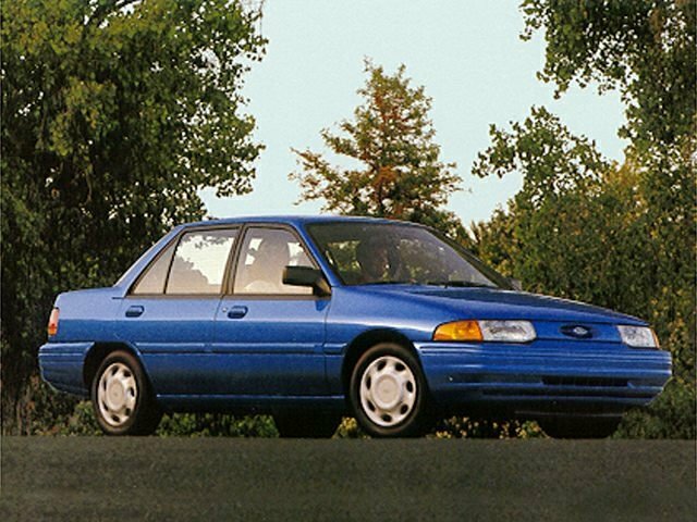 Ford Escort (North America) II (1990–1996) · 1.8 MT (128 л.с.)