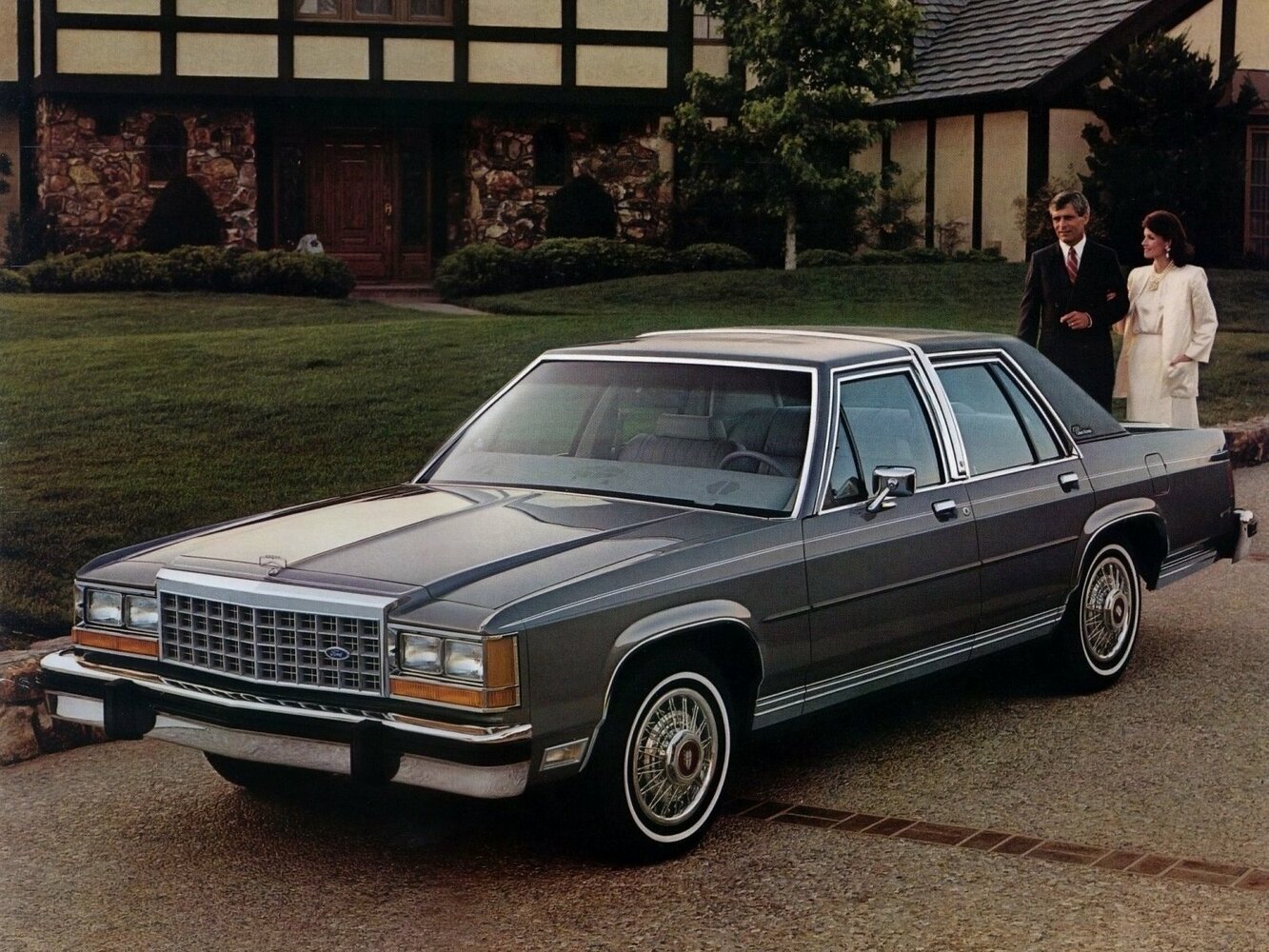 Ford LTD Crown Victoria (1983–1991) · 4.9 AT (132 л.с.)