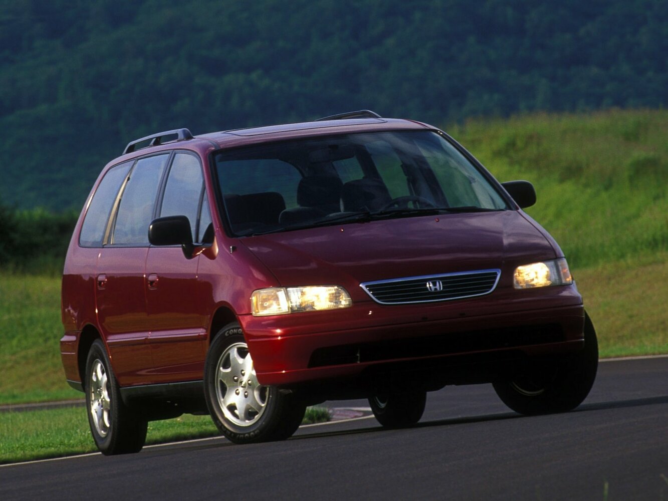 Honda Odyssey (North America) I (1994–1998) · 2.2 AT (150 л.с.) 4WD