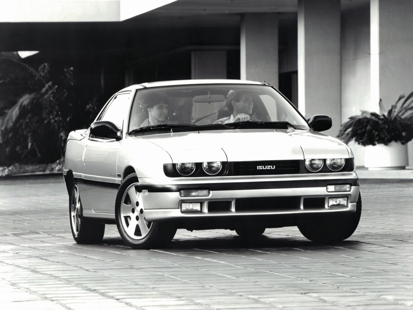 Isuzu Impulse II (1990–1993) · 1.6 AT (130 л.с.)