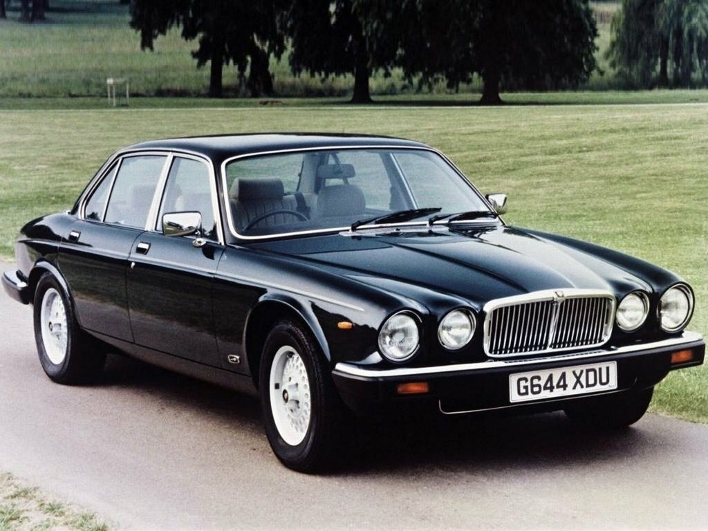 Jaguar XJ I (Series 3) (1979–1993) · 4.2 MT (181 л.с.)