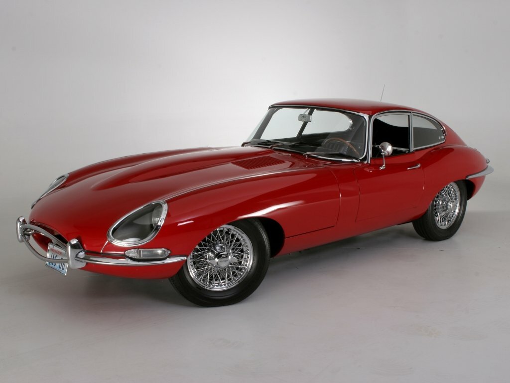 Jaguar E-type Series 1 (1961–1968) · 3.8 MT (265 л.с.)