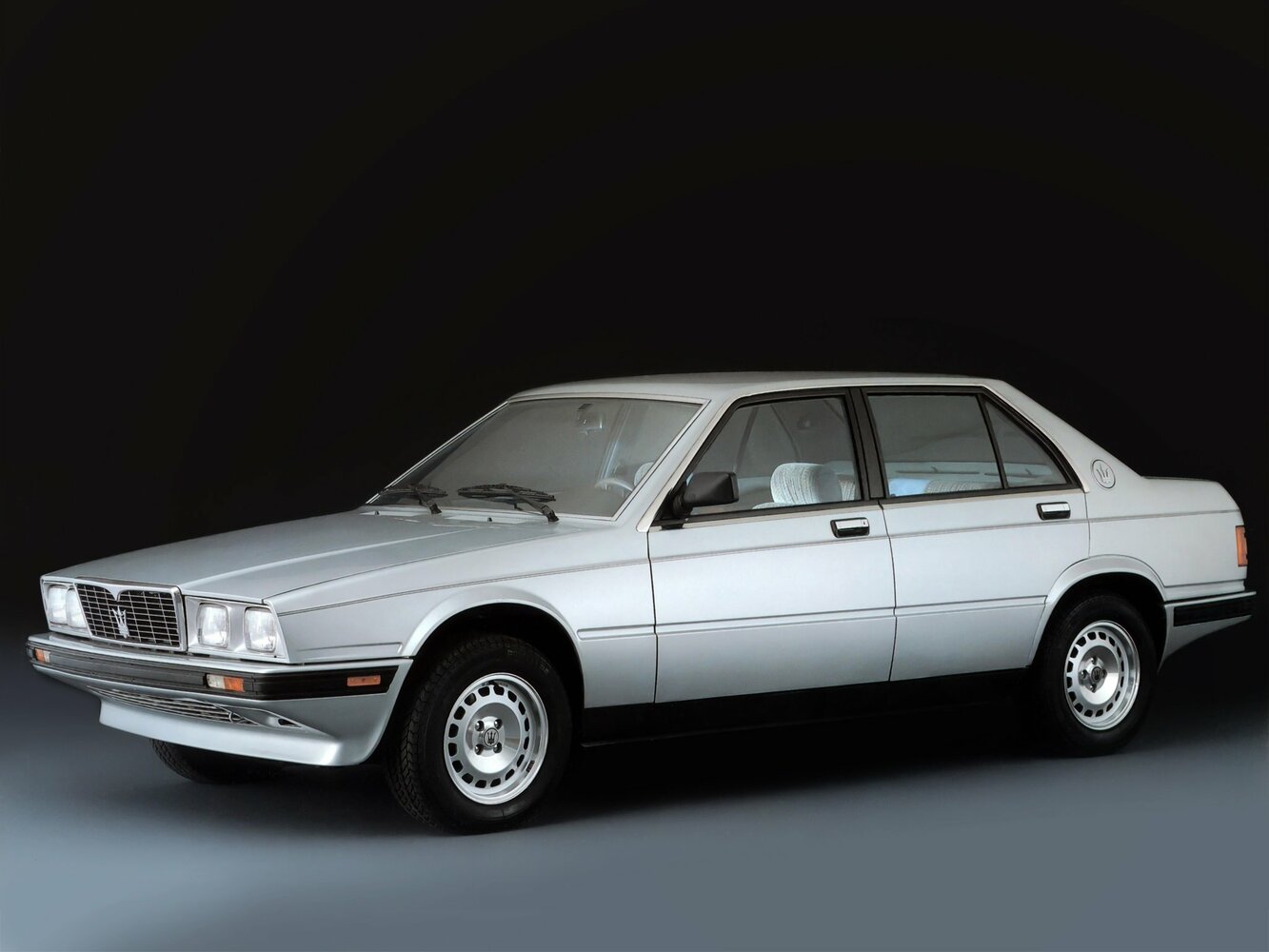 Maserati Biturbo (1981–1994) · 425i 2.5 MT (188 л.с.)