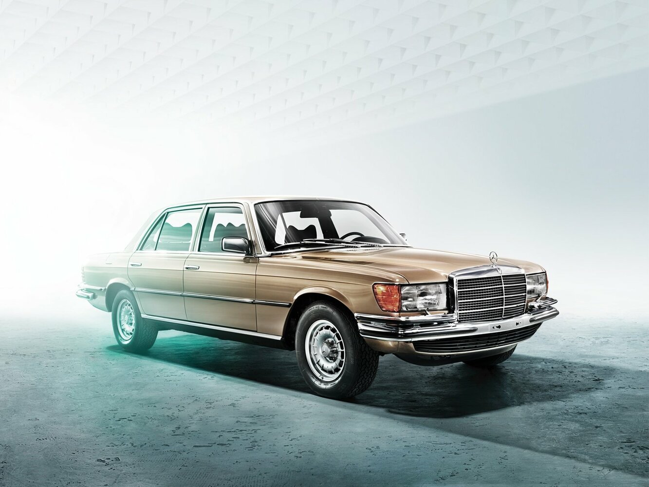 Mercedes-Benz S-Класс I (W116) (1972–1980) · 450 6.8 AT (286 л.с.)